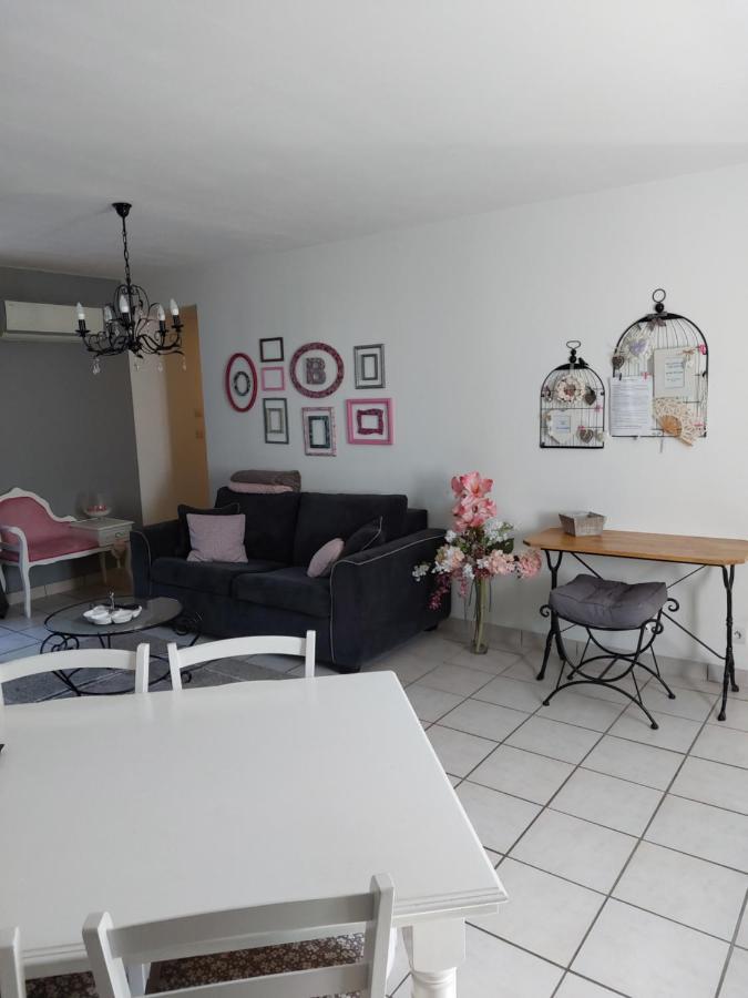 Les Dauphins Apartment Saint-Romain-de-Jalionas ภายนอก รูปภาพ