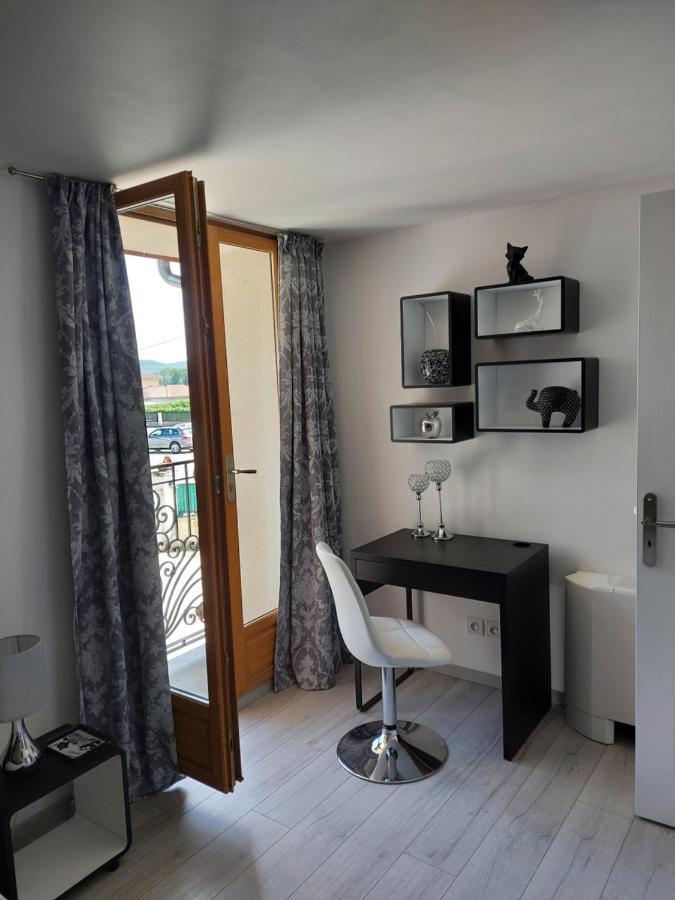 Les Dauphins Apartment Saint-Romain-de-Jalionas ภายนอก รูปภาพ