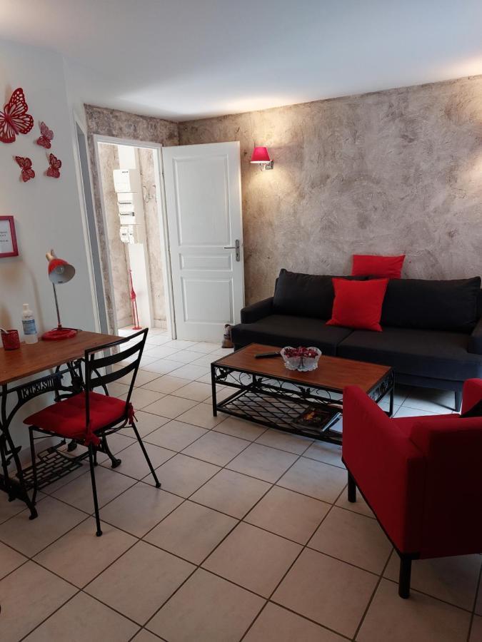 Les Dauphins Apartment Saint-Romain-de-Jalionas ภายนอก รูปภาพ
