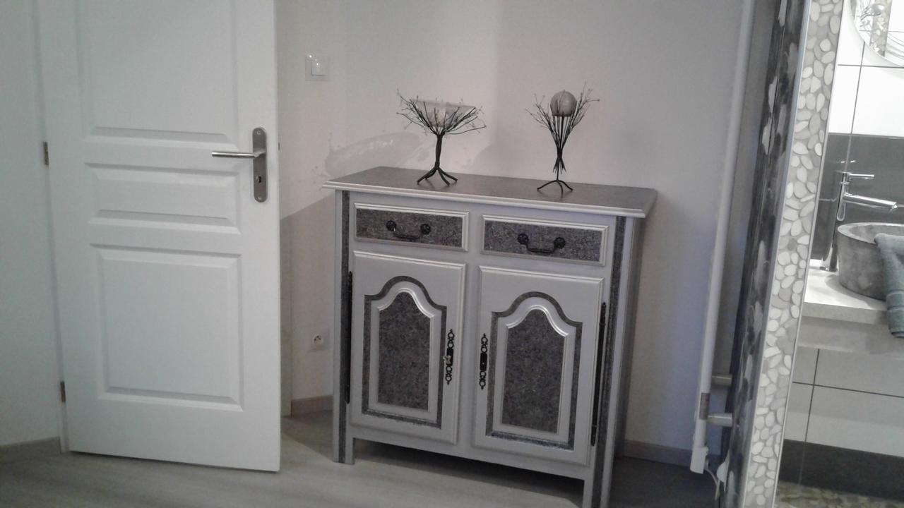 Les Dauphins Apartment Saint-Romain-de-Jalionas ภายนอก รูปภาพ