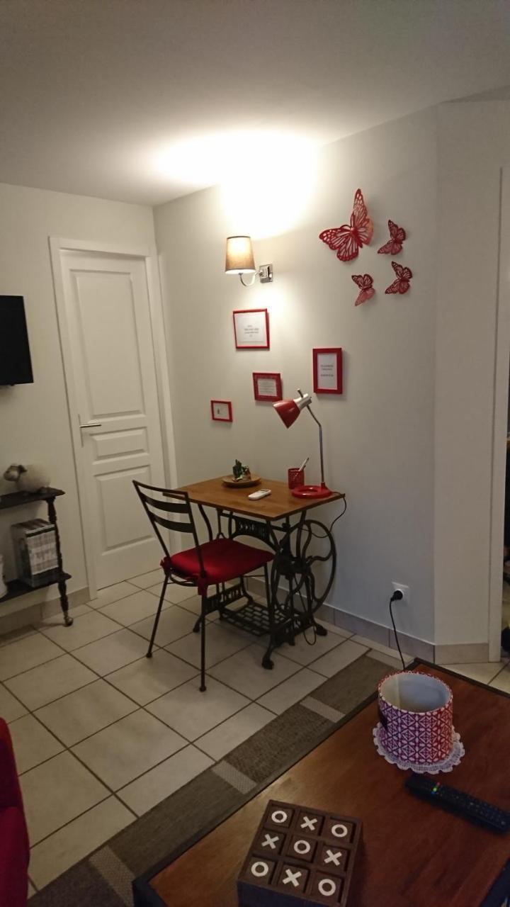 Les Dauphins Apartment Saint-Romain-de-Jalionas ภายนอก รูปภาพ